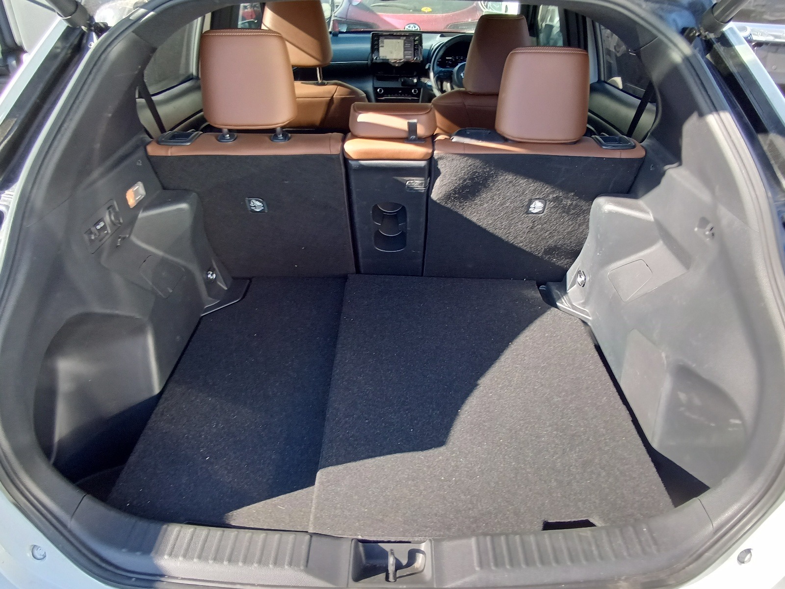 TOYOTA YARIS CROSS Z HYBRID 2022 MODEL PEARL TWO TONE COLOR