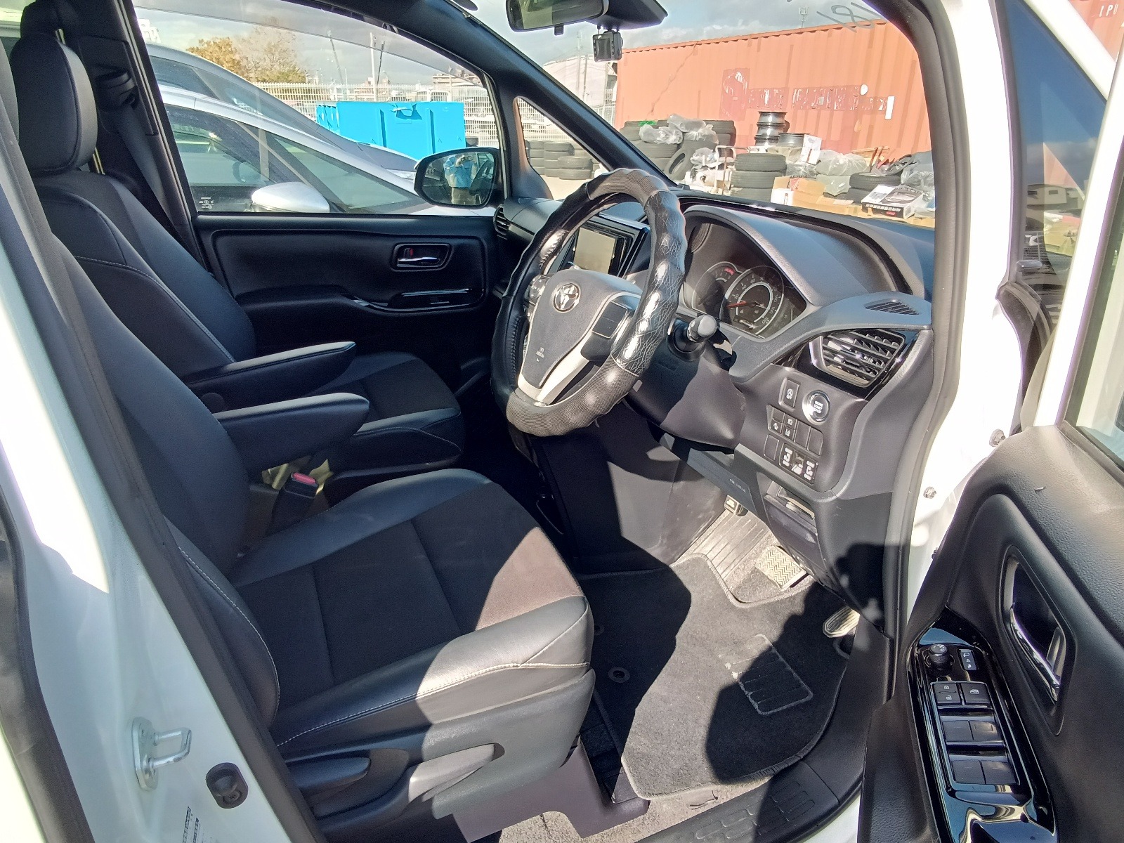 TOYOTA NOAH SI WXB 3 2021 MODEL PEARL COLOR