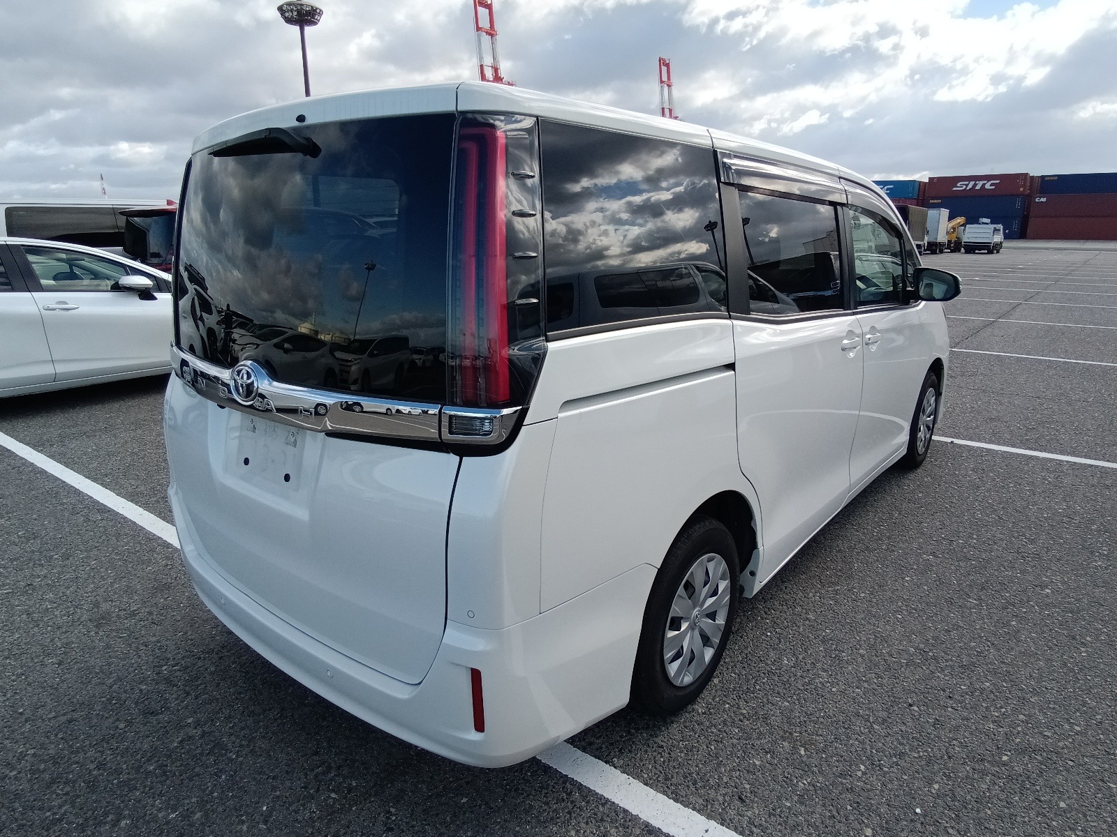 TOYOTA NOAH SI WXB 3 2021 MODEL PEARL COLOR