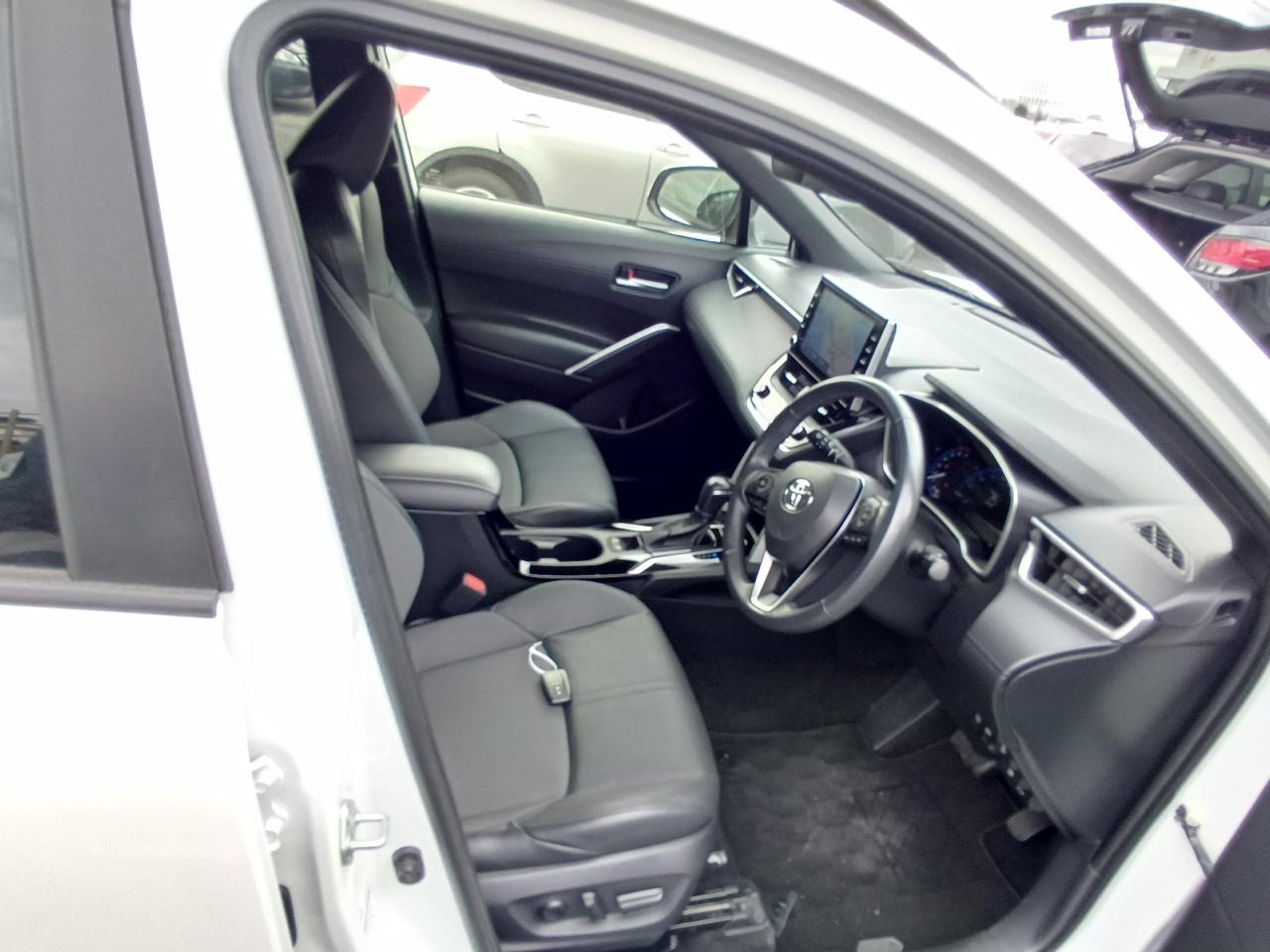 TOYOTA COROLLA CROSS Z LEATHER 2023 MODEL PEARL COLOR