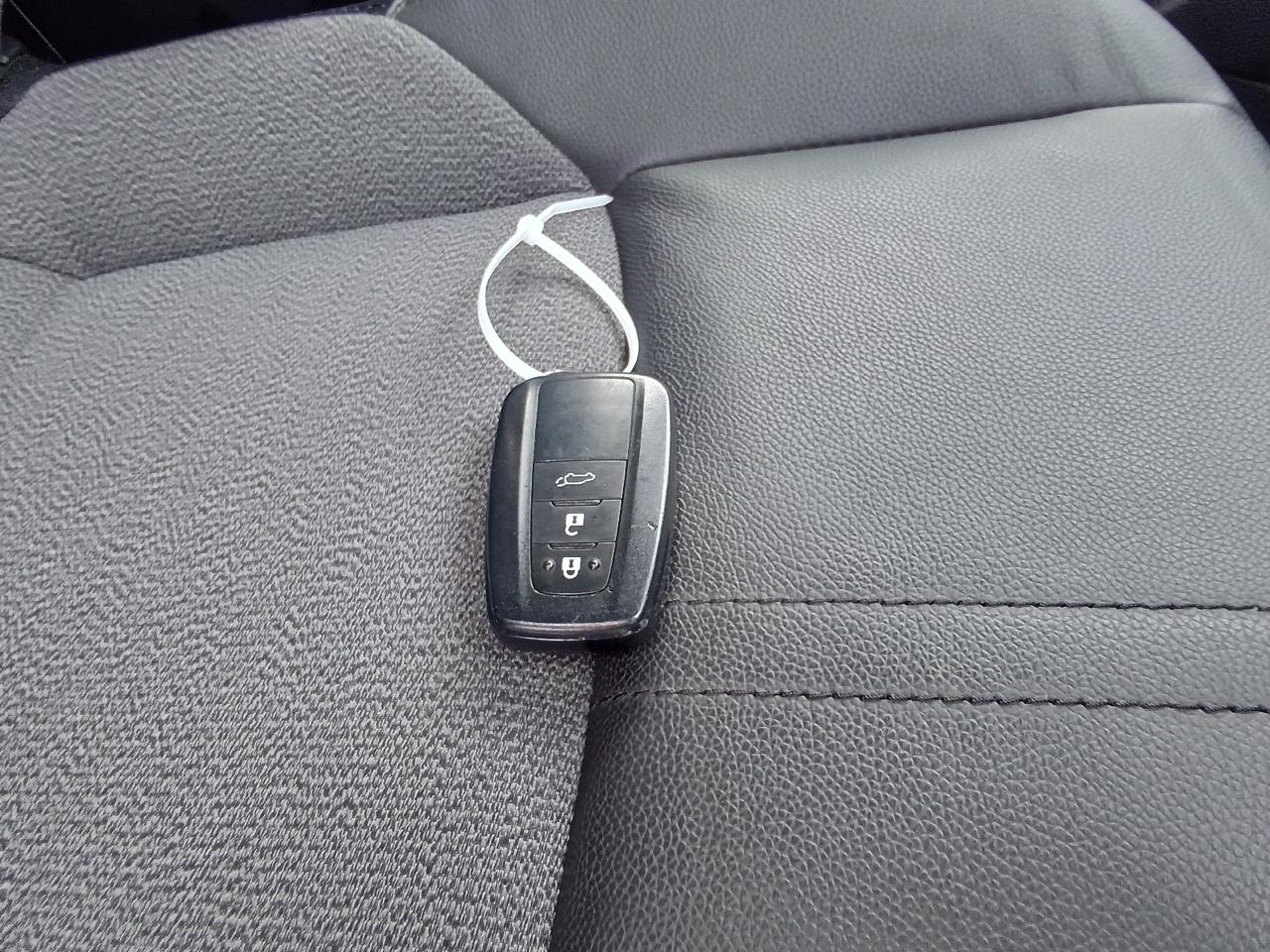TOYOTA COROLLA CROSS Z LEATHER 2023 MODEL PEARL COLOR