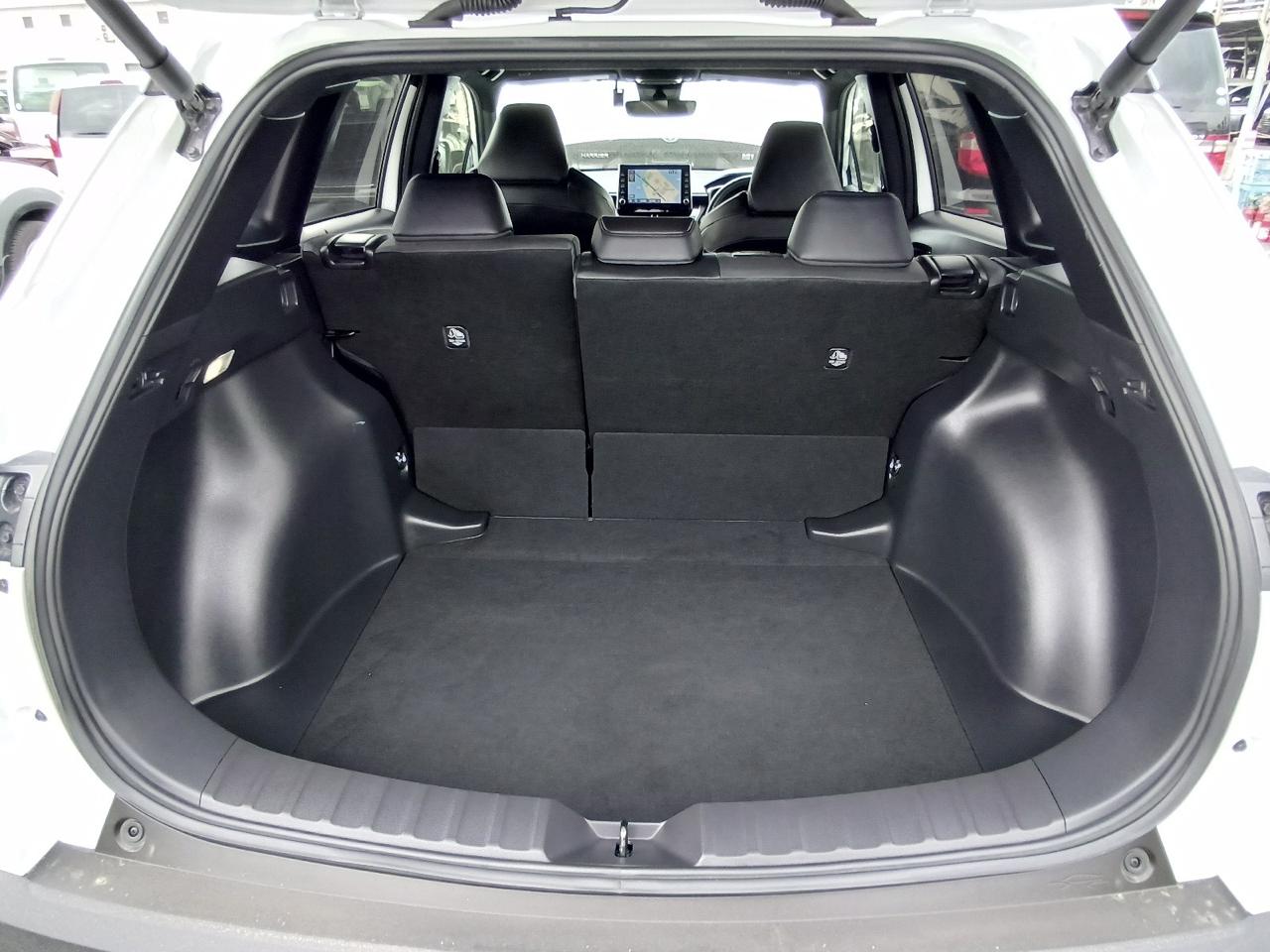 TOYOTA COROLLA CROSS Z LEATHER 2023 MODEL PEARL COLOR