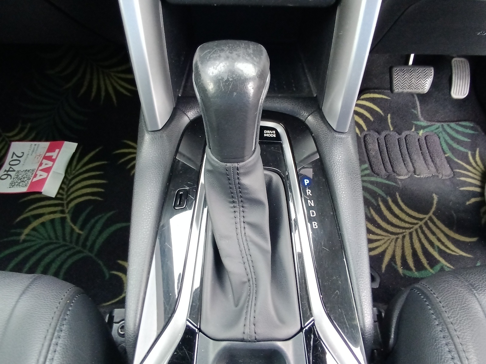 TOYOTA COROLLA CROSS Z LEATHER 2022 MODEL METALLIC BLACK COLOR