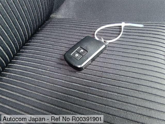 TOYOTA PRIUS ALPHA S TUNE BLACK-2 2020 MODEL BLACK COLOR