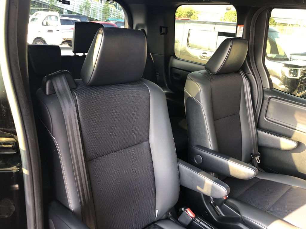 TOYOTA ESQUIRE GI HYBRID 2020 MODEL BLACK COLOR