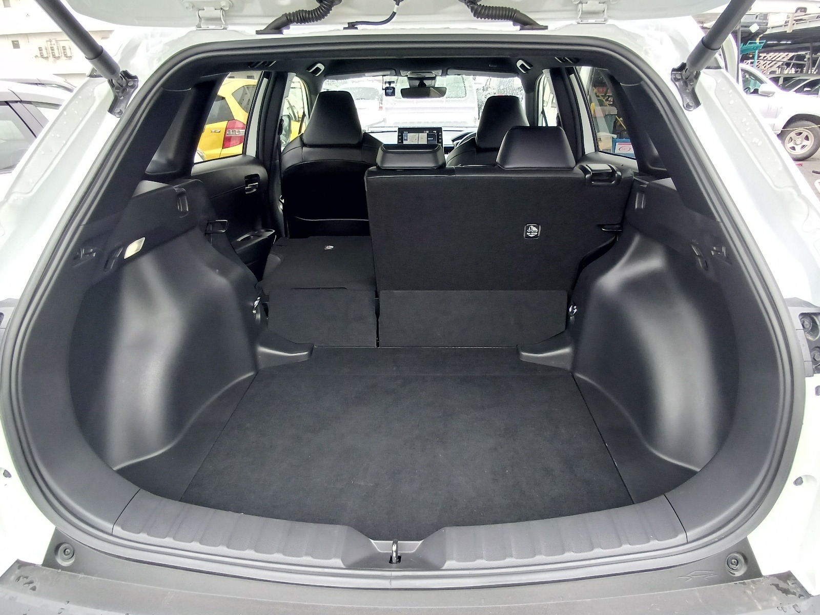 TOYOTA COROLLA CROSS Z LEATHER 2022 MODEL PEARL COLOR