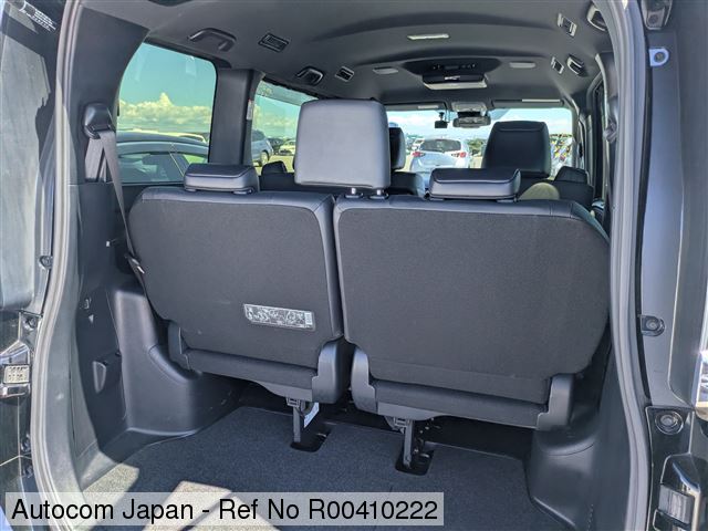 TOYOTA ESQUIRE GI HYBRID 2020 MODEL BLACK COLOR