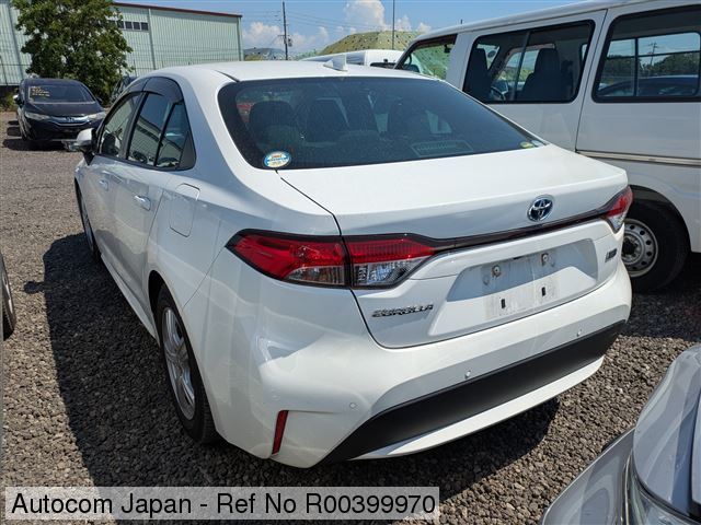 TOYOTA COROLLA S LED HYBRID 2020 MODEL WHITE COLOR