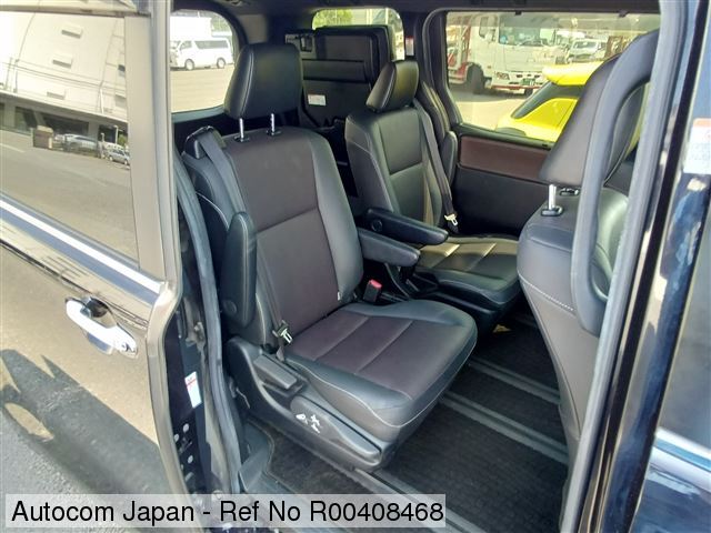 TOYOTA ESQUIRE GI HYBRID 2020 MODEL Blackish purple COLOR