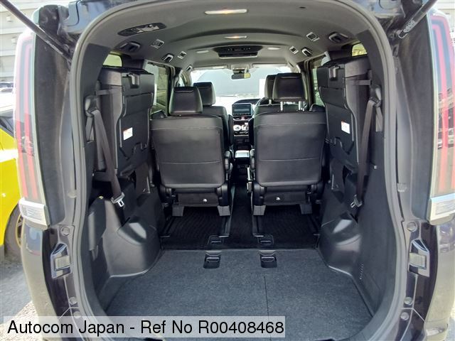 TOYOTA ESQUIRE GI HYBRID 2020 MODEL Blackish purple COLOR