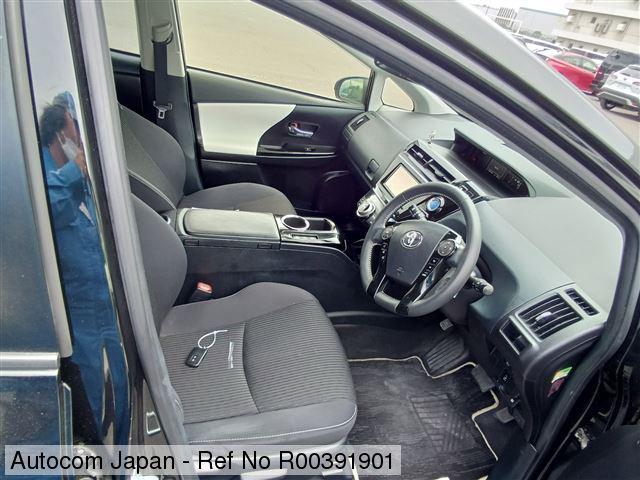 TOYOTA PRIUS ALPHA S TUNE BLACK-2 2020 MODEL BLACK COLOR