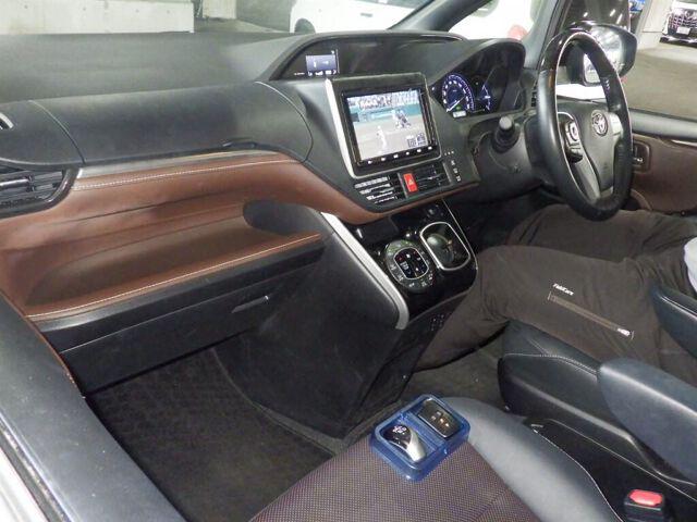 TOYOTA ESQUIRE GI HYBRID 2020 MODEL Blackish purple COLOR