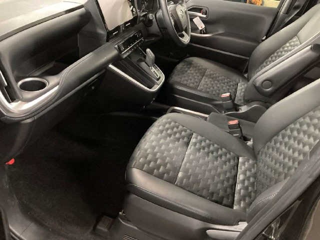 TOYOTA VOXY S-Z HYBRID 2022 MODEL BLACK COLOR