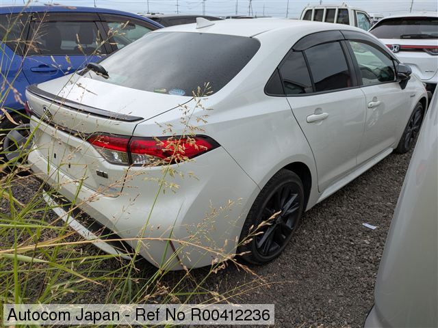 TOYOTA COROLLA WXB HYBRID 2020 MODEL PEARL COLOR
