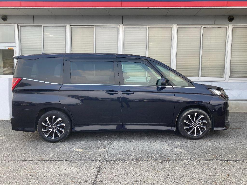 TOYOTA NOAH S-Z 2022 MODEL BLACKISH PURPLE COLOR