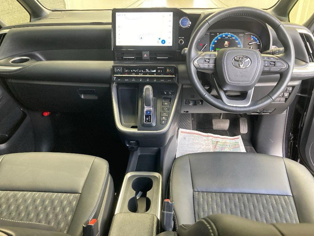 TOYOTA NOAH S-Z 2022 MODEL BLACKISH PURPLE COLOR