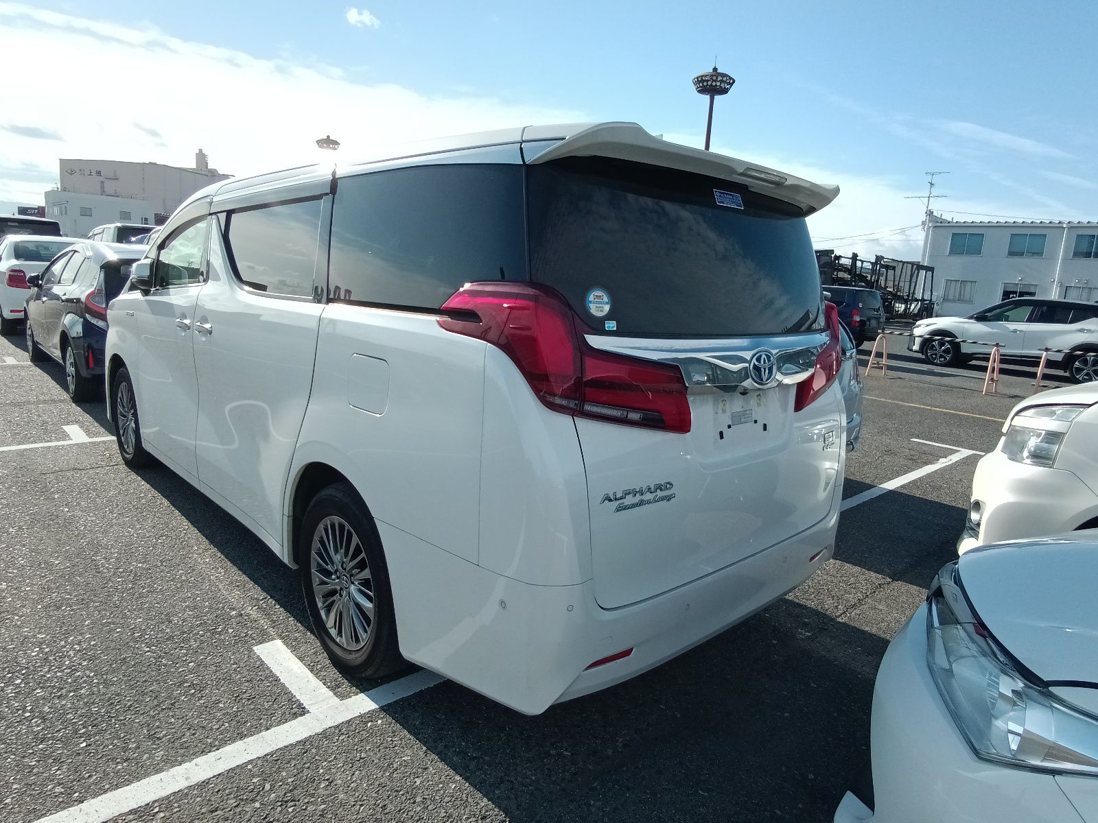 TOYOTA ALPHARD EXCUTIVE LOUNCH 2020 MODEL PEARL COLOR
