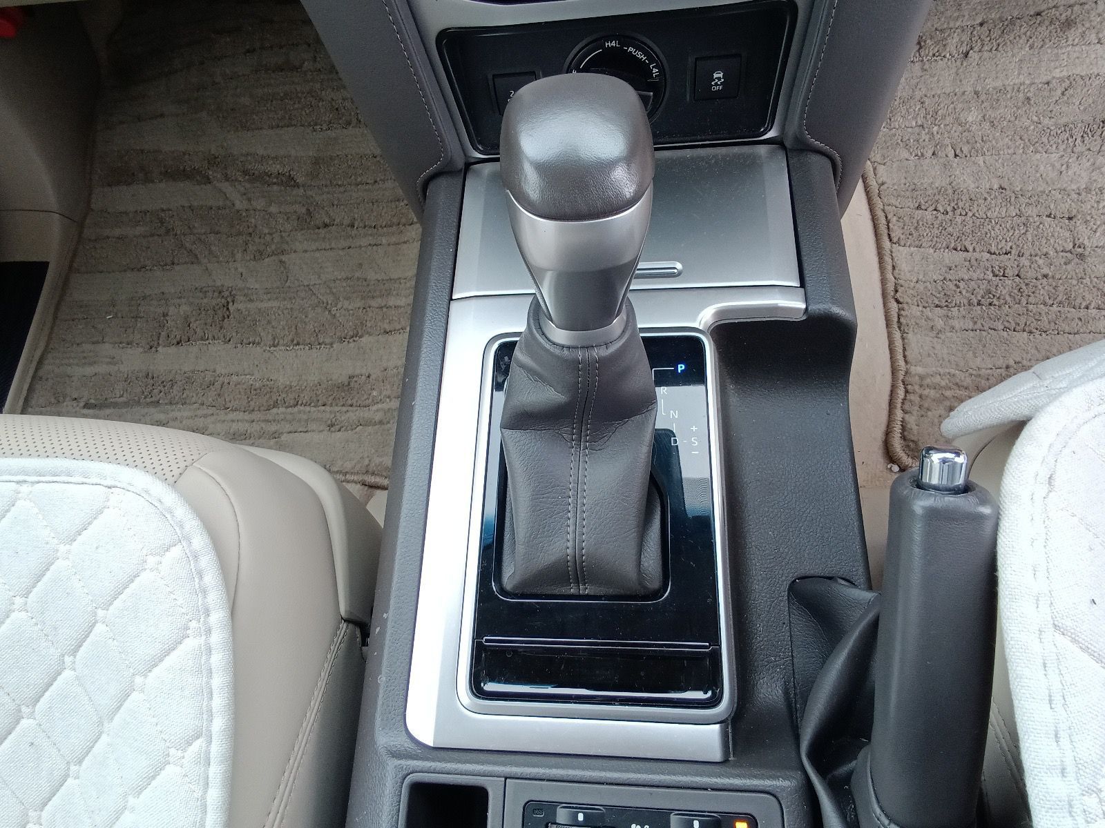 TOYOTA LAND CRUISER PRADO TX-L 2022 MODEL PEARL COLOR
