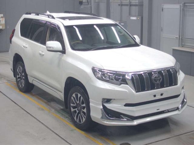 TOYOTA LAND CRUISER PRADO TXL 2022 MODEL PEARL COLOR