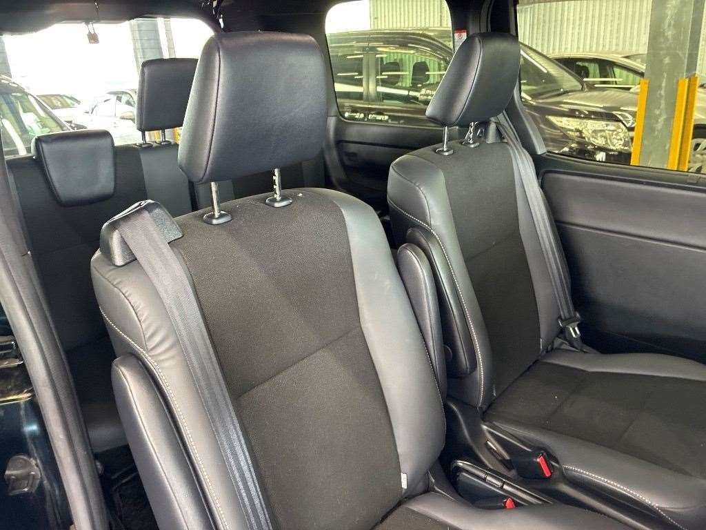 TOYOTA NOAH SI WXB HYBRID 2021 MODEL MICA BLUE COLOR