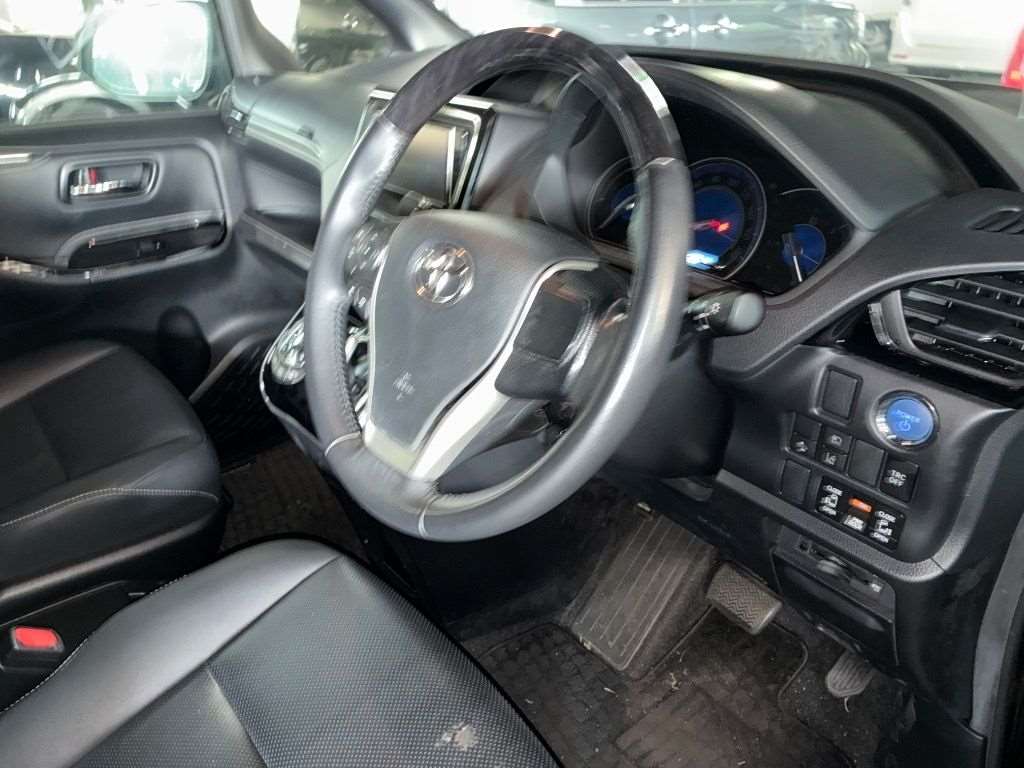 TOYOTA ESQUIRE GI HYBRID 2021 MODEL BLACK COLOR