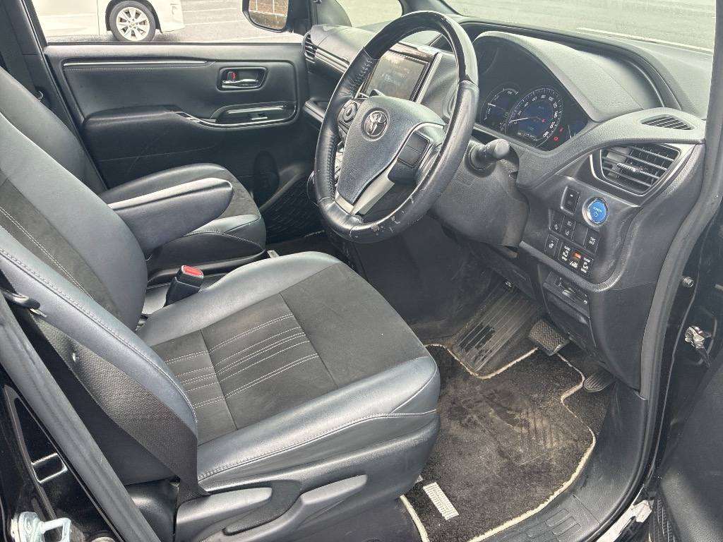 TOYOTA ESQUIRE GI PREMIUM HYBRID 2021 MODEL BLACK COLOR