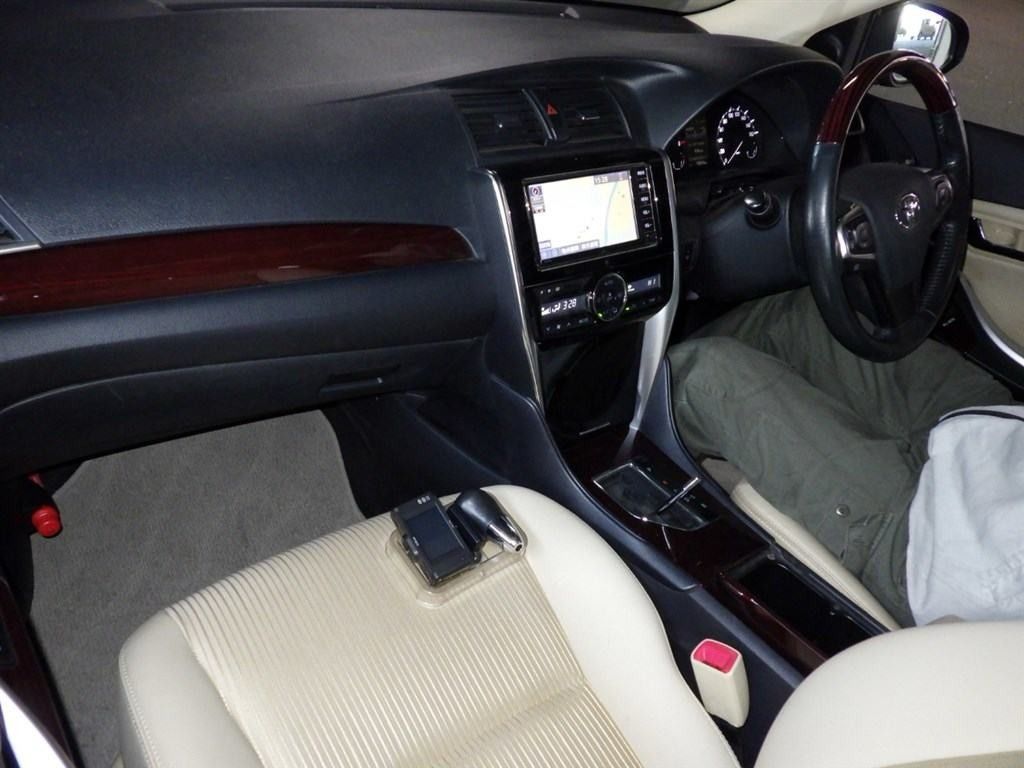 TOYOTA PREMIO F EX 2020 MODEL WINE COLOR