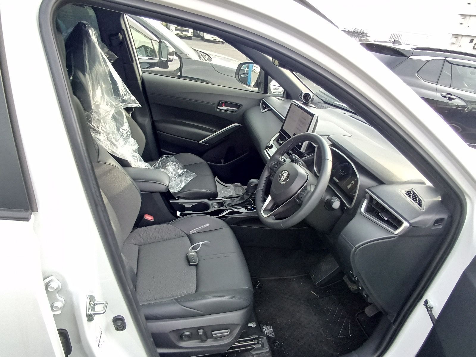 TOYOTA COROLLA CROSS Z 2024 MODEL PEARL COLOR