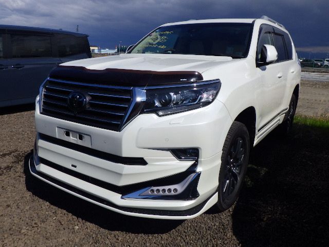 TOYOTA LAND CRUISER PRADO TX-L 2022 MODEL PEARL COLOR