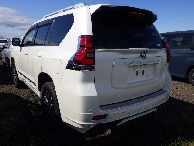 TOYOTA LAND CRUISER PRADO TX-L 2022 MODEL PEARL COLOR