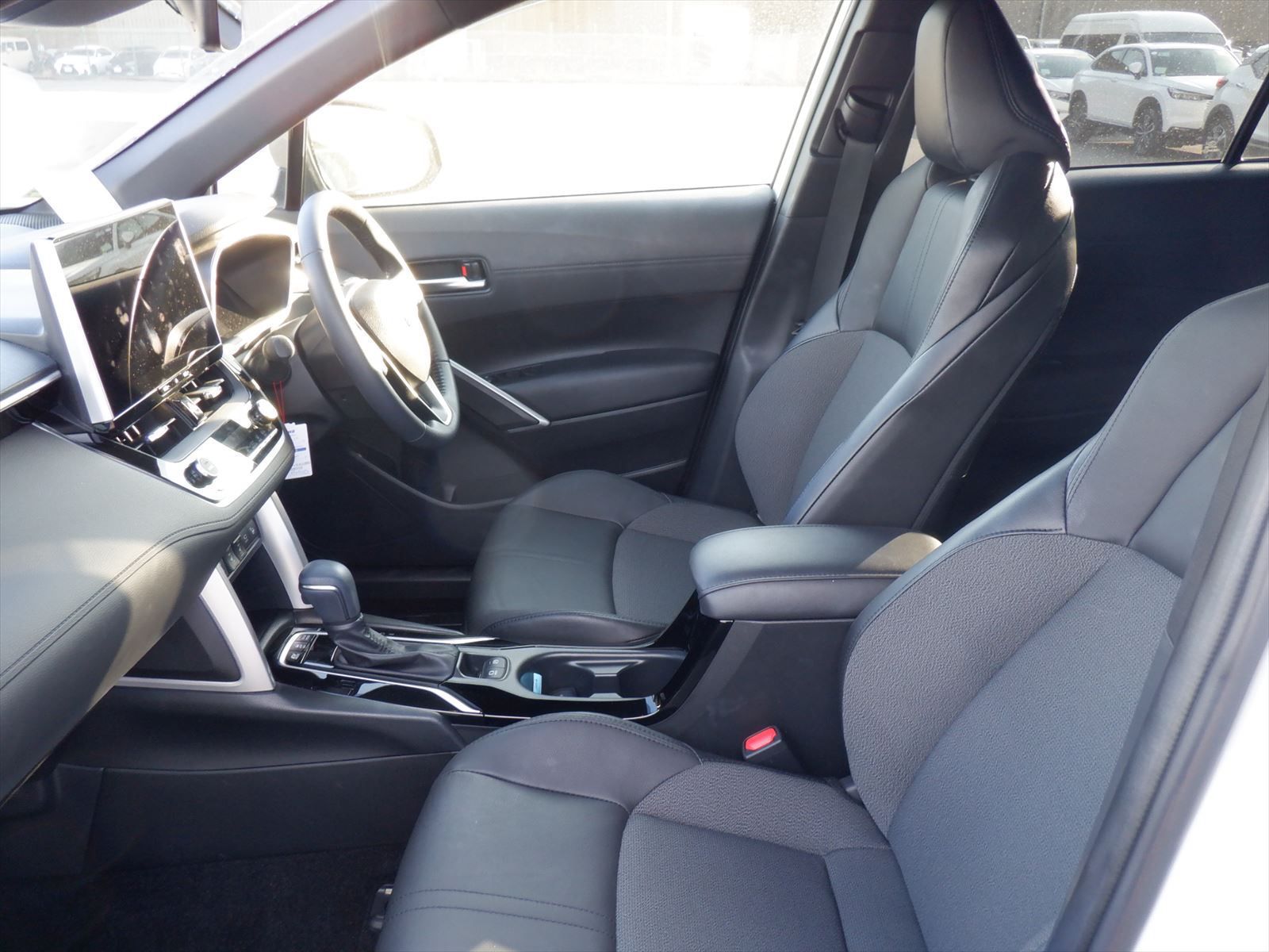 TOYOTA COROLLA CROSS Z 2025 MODEL PEARL COLOR