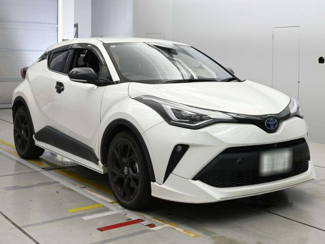 TOYOTA C-HR 2021 MODEL WHITE COLOR