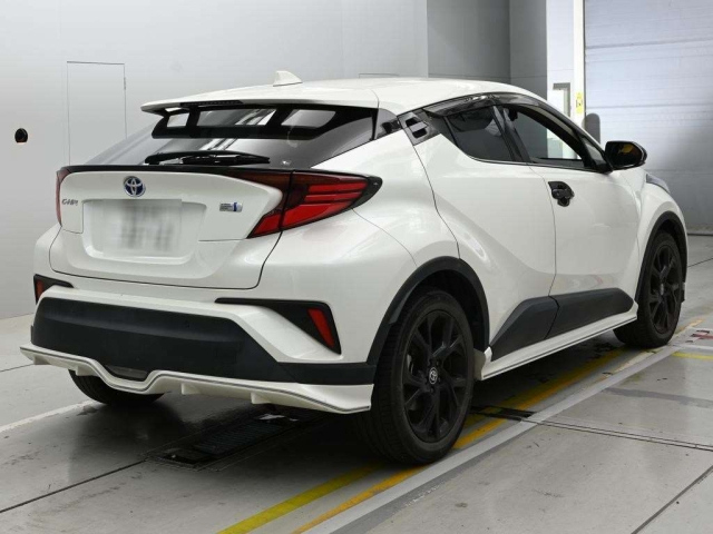 TOYOTA C-HR 2021 MODEL WHITE COLOR