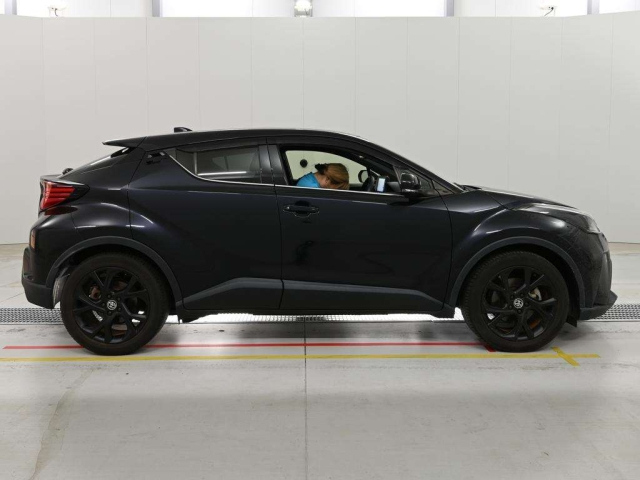 TOYOTA C-HR 2021 MODEL BLACK COLOR