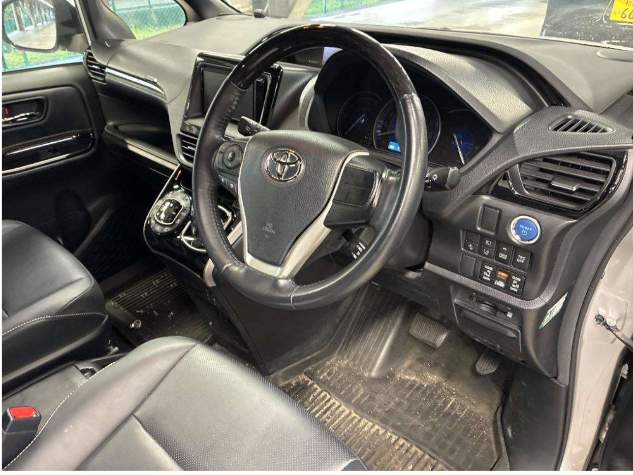TOYOTA ESQUIRE GI PREMIUM 2021 MODEL SILVER COLOR