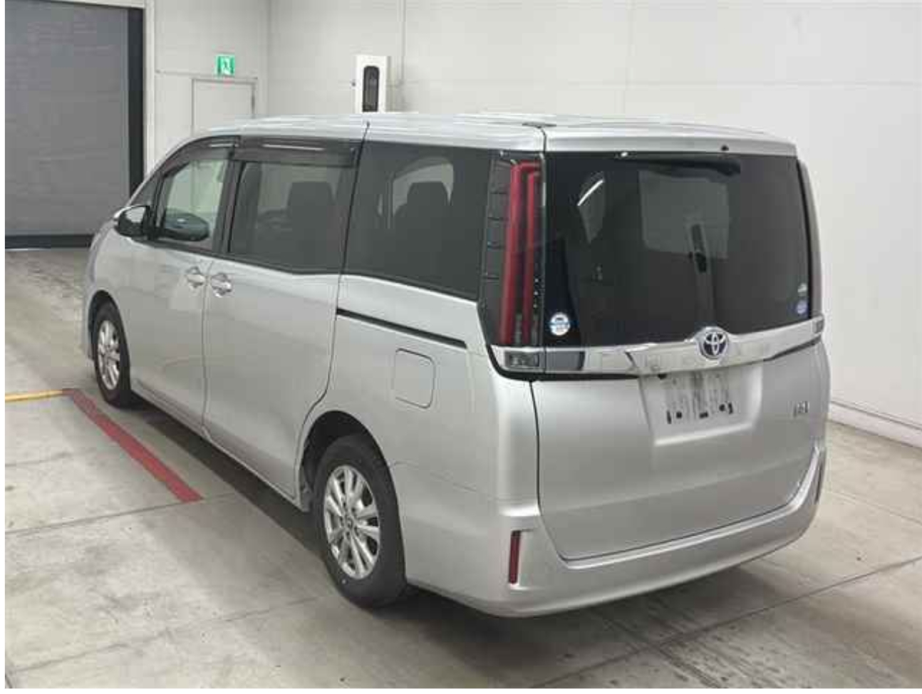 TOYOTA NOAH HYBRID X 2021 MODEL SILVER COLOR