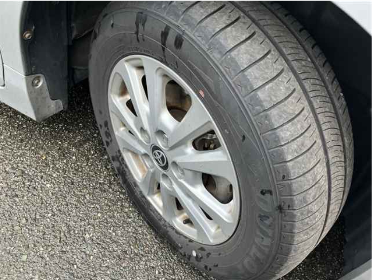 TOYOTA NOAH HYBRID X 2021 MODEL SILVER COLOR