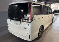 TOYOTA ESQUIRE GI PREMIUM 2020 MODEL PEARL COLOR