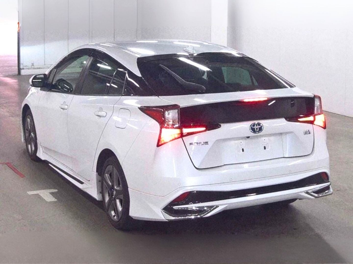 TOYOTA PRIUS S TOURING SELECTION 2021 MODEL PEARL COLOR