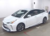 TOYOTA PRIUS S TOURING SELECTION 2021 MODEL PEARL COLOR