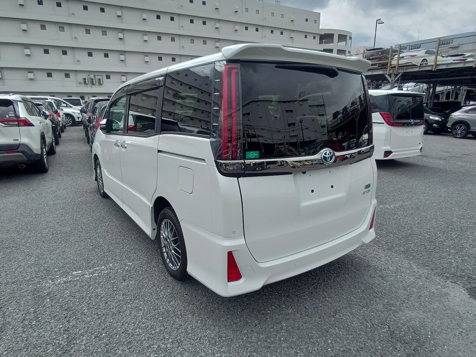 TOYOTA NOAH HYBRID S-Z 2022 MODEL PEARL COLOR