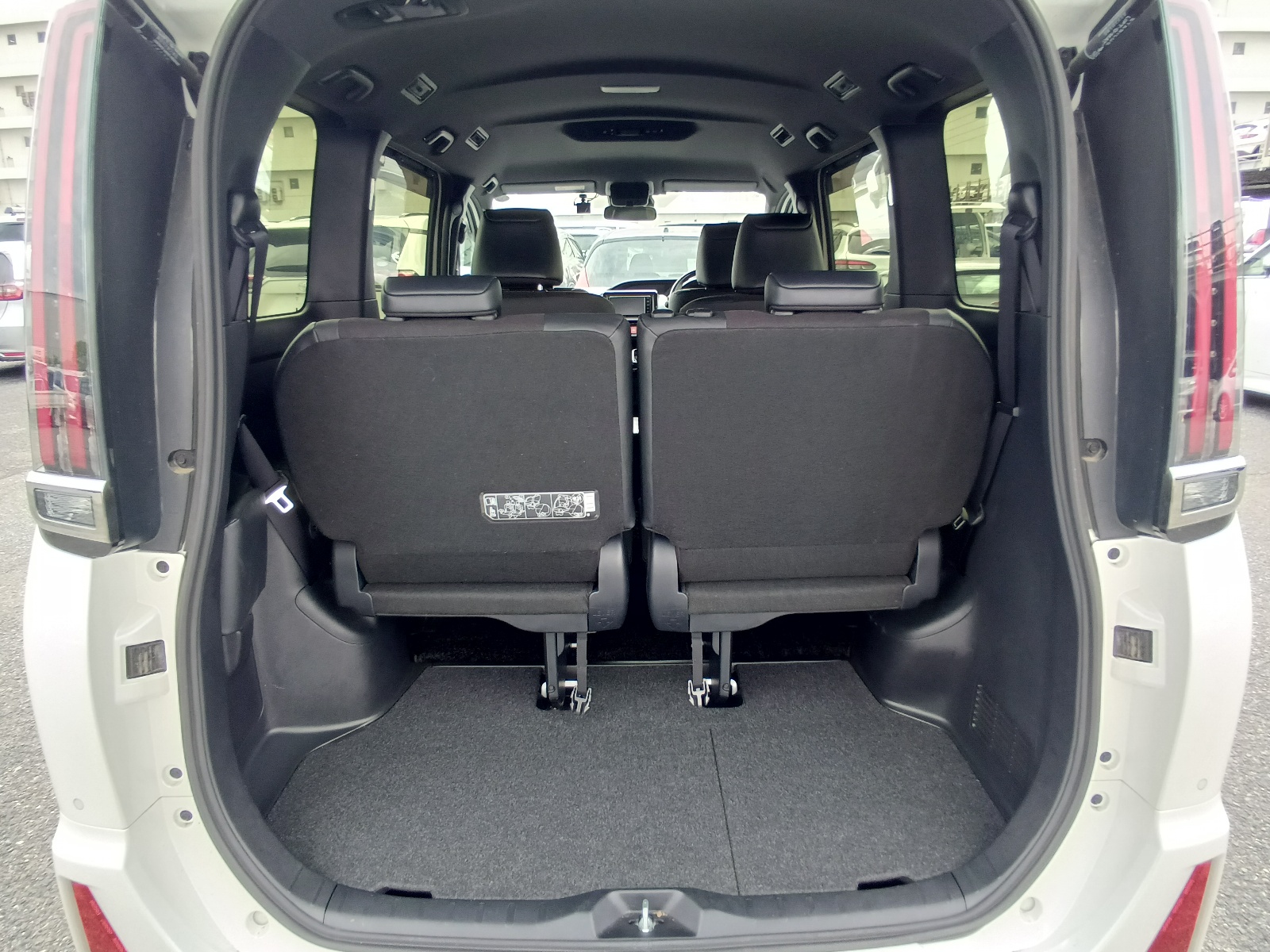 TOYOTA NOAH HYBRID S-Z 2022 MODEL PEARL COLOR