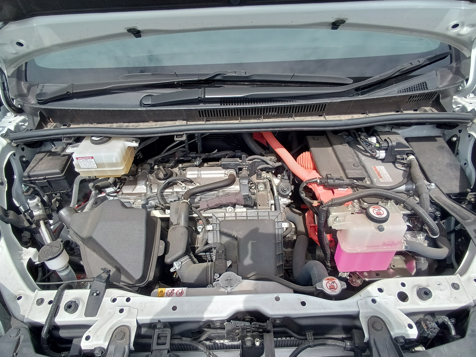 TOYOTA NOAH HYBRID S-Z 2022 MODEL PEARL COLOR