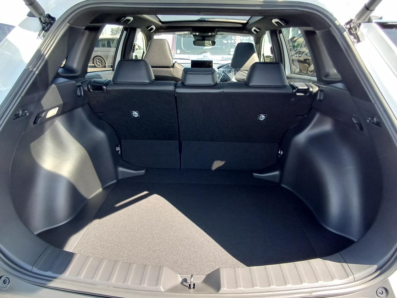TOYOTA COROLLA CROSS Z LEATHER 2026 MODEL PEARL COLOR