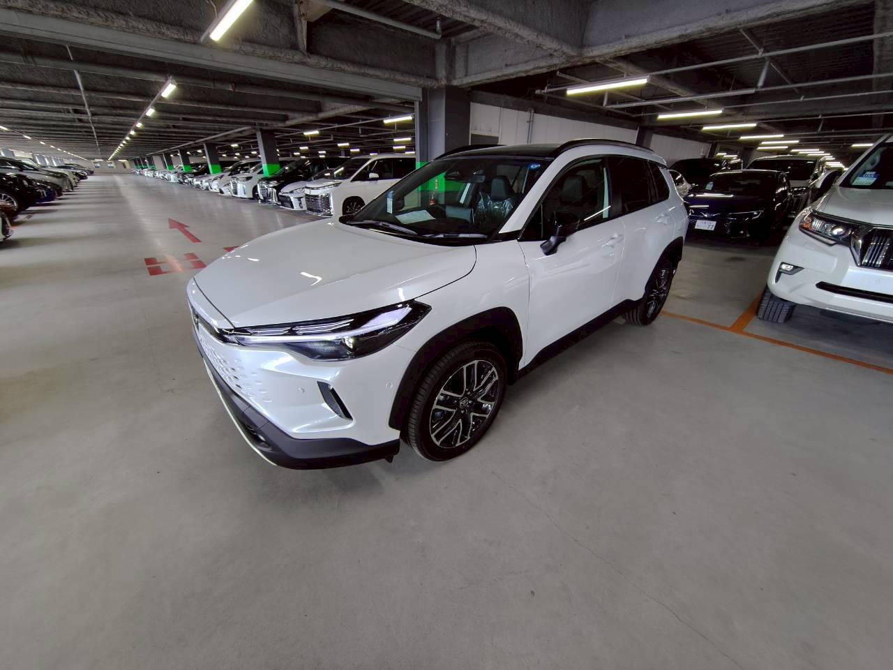 TOYOTA COROLLA CROSS Z LEATHER 2026 MODEL PEARL COLOR